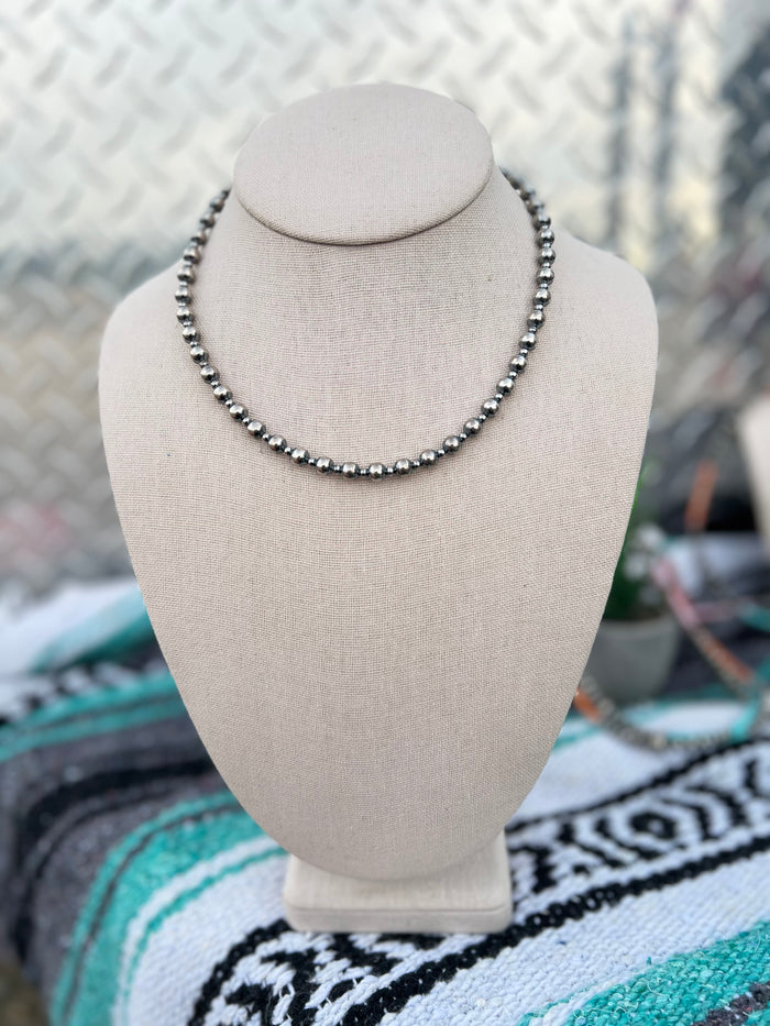 The 3mm & 6mm Alternating Pearls
