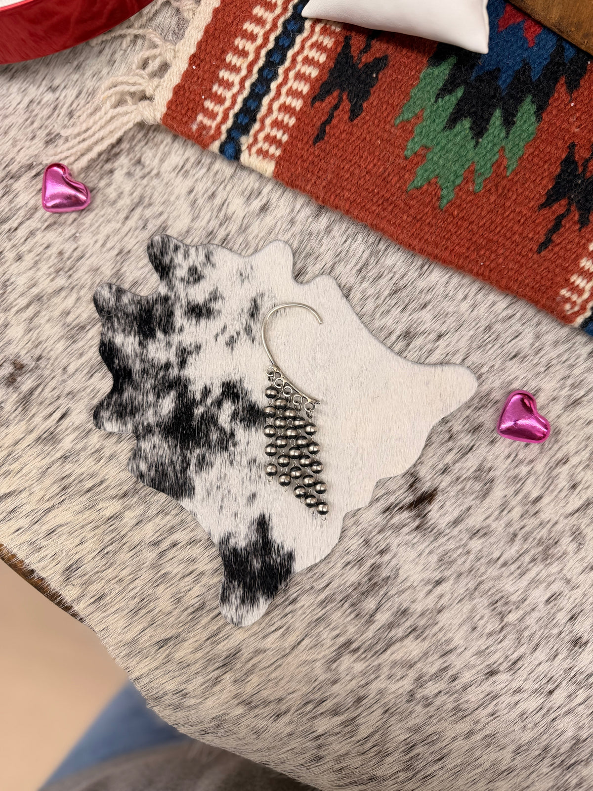 The Hidden Pearls Ear cuff