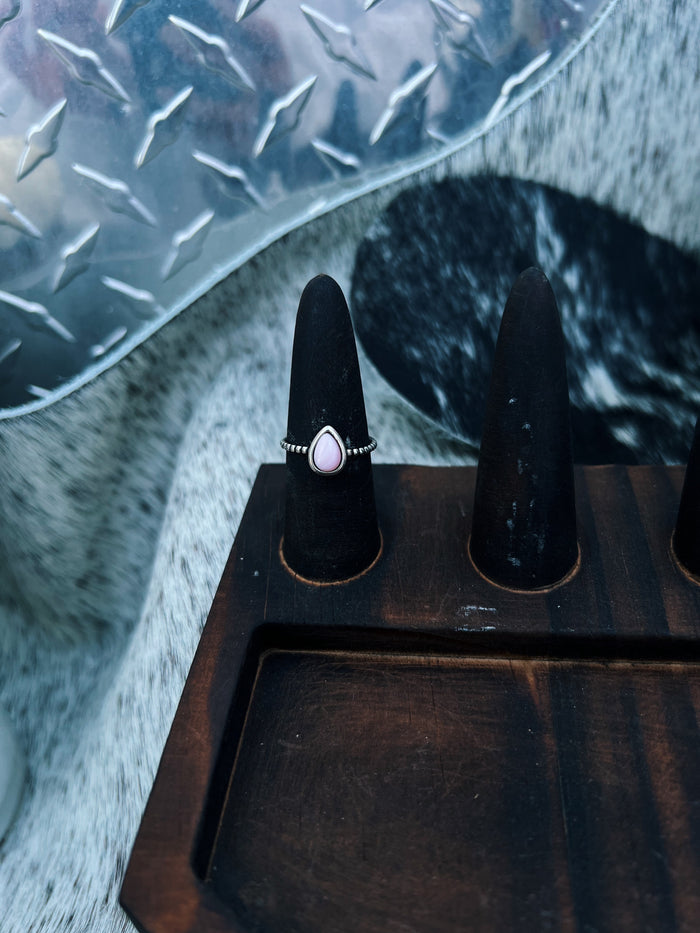 Pink Conch Teardrop Ring