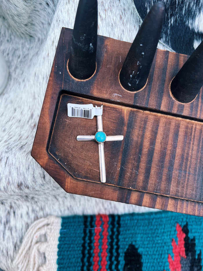 The Cross Pendant w/ Turquouise