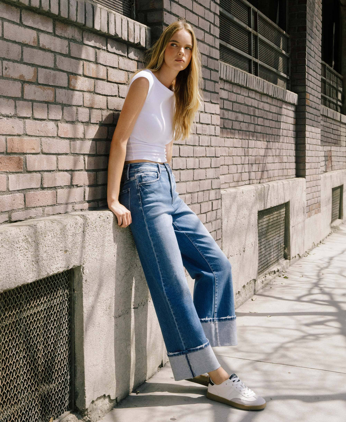 90'S VINTAGE SUPER HIGH RISE CUFFED FLARE JEANS By Flying Monkey