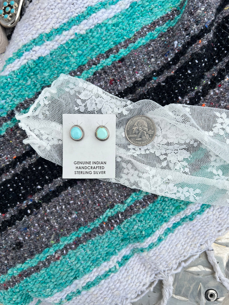 The Light Kingman Studs Earrings
