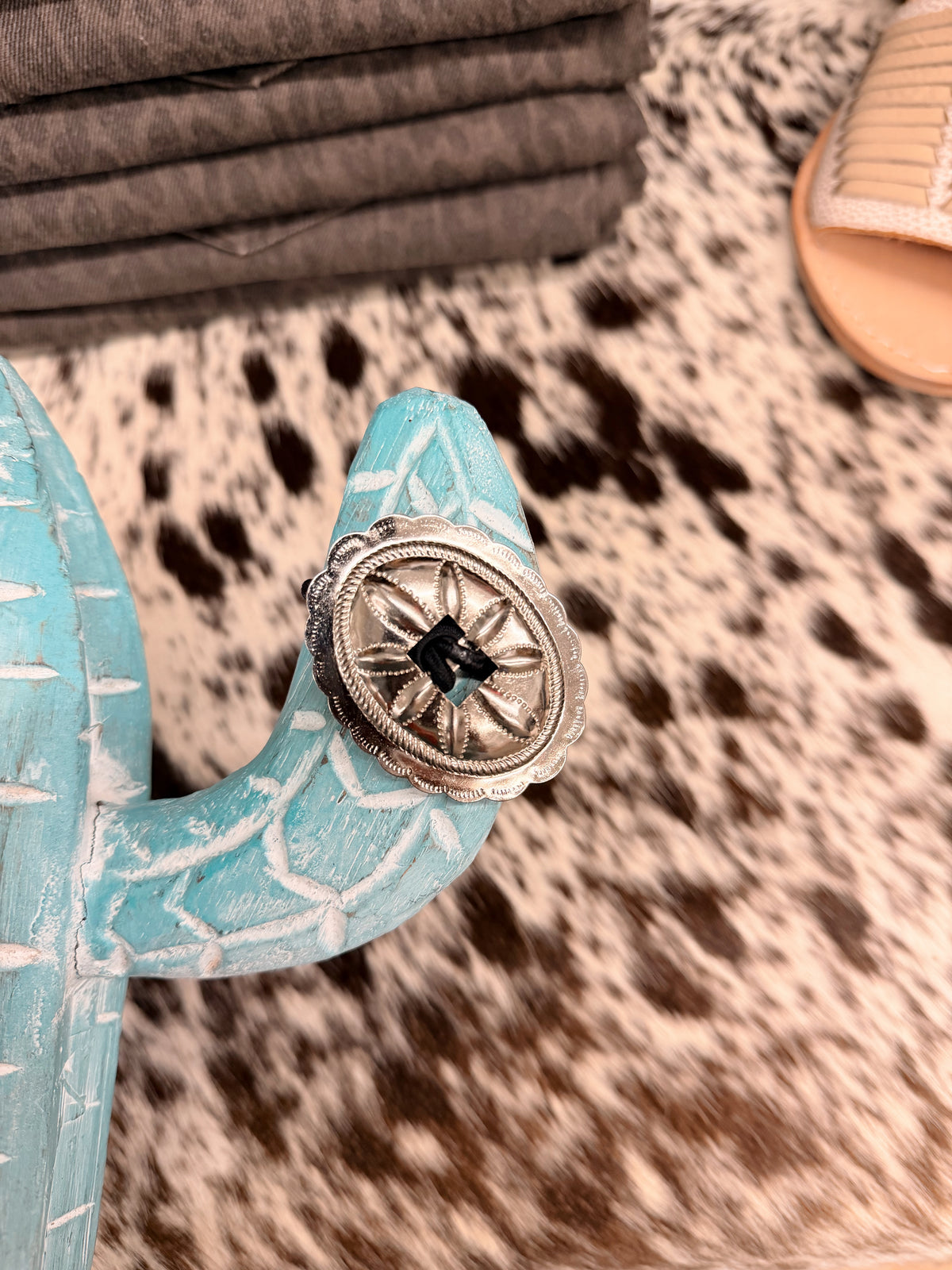 The Concho Round hair tie