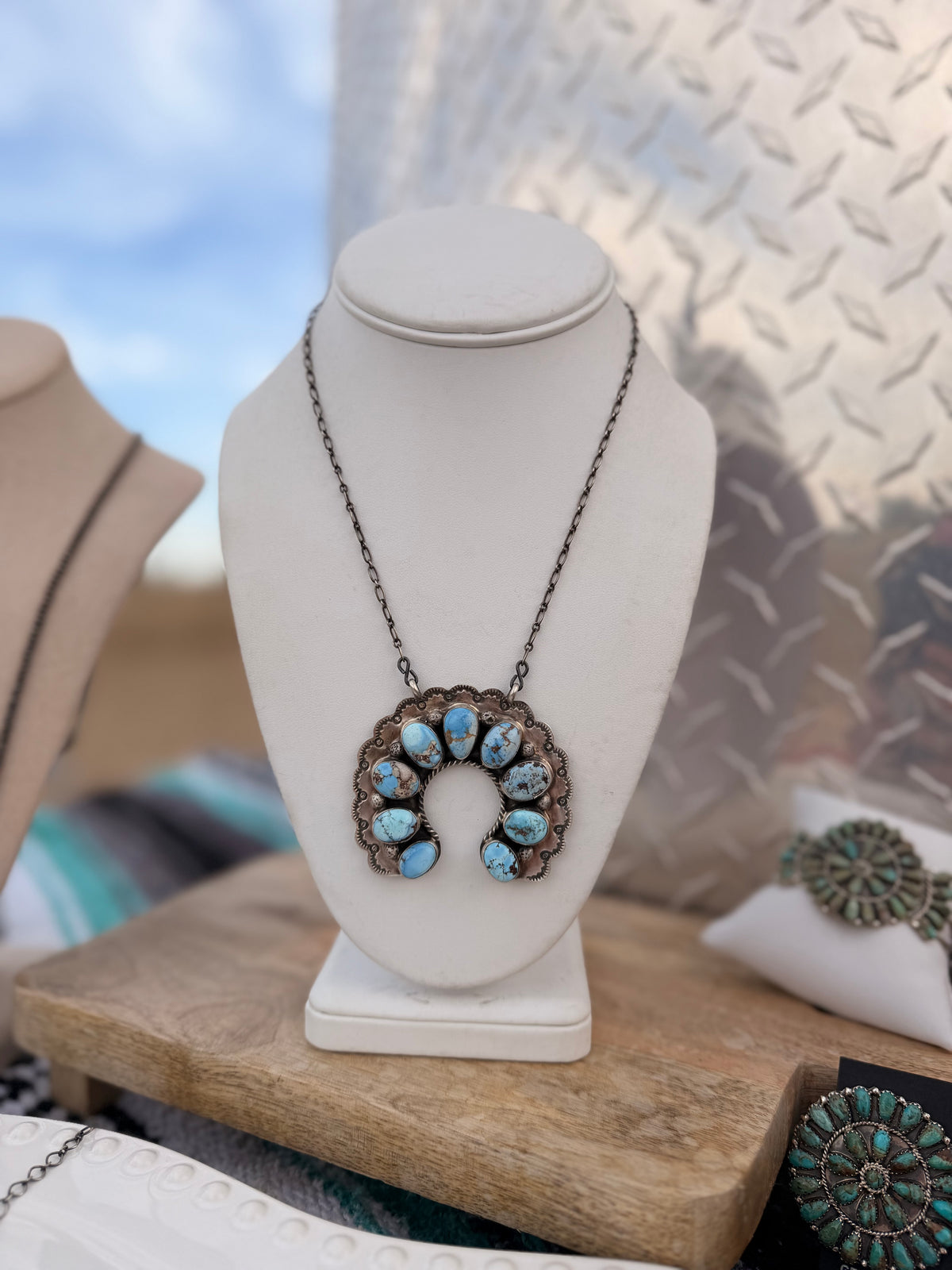 The Golden Hills Naja Necklace