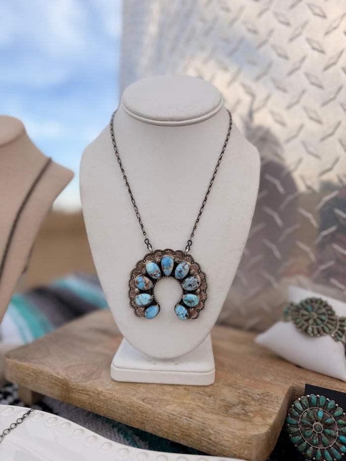 The Golden Hills Naja Necklace