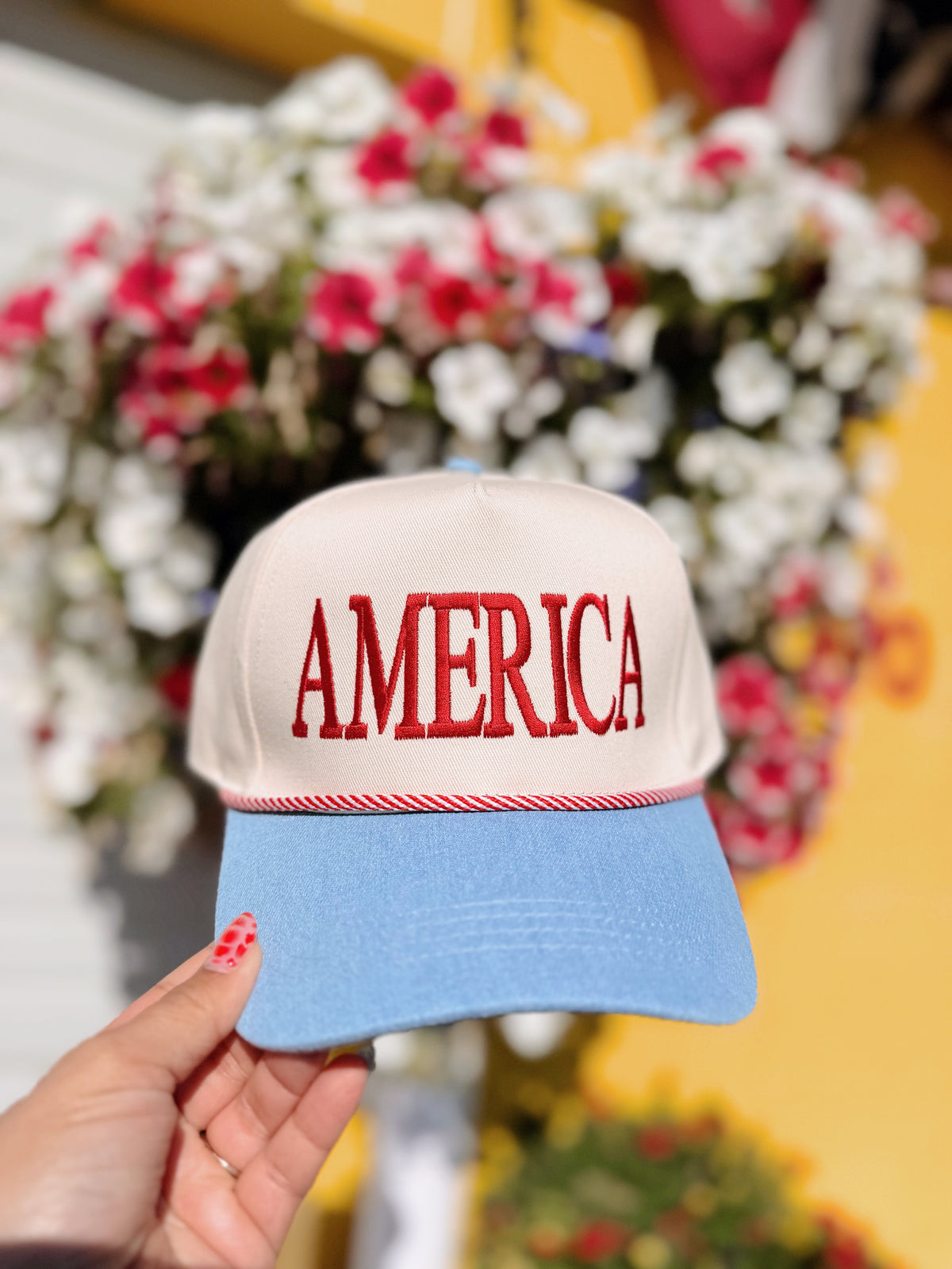 The AMERICA hat with rope