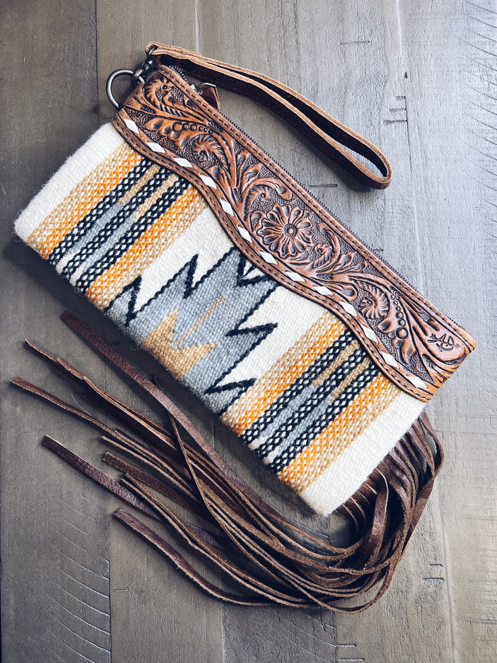 The Wilma Wristlet