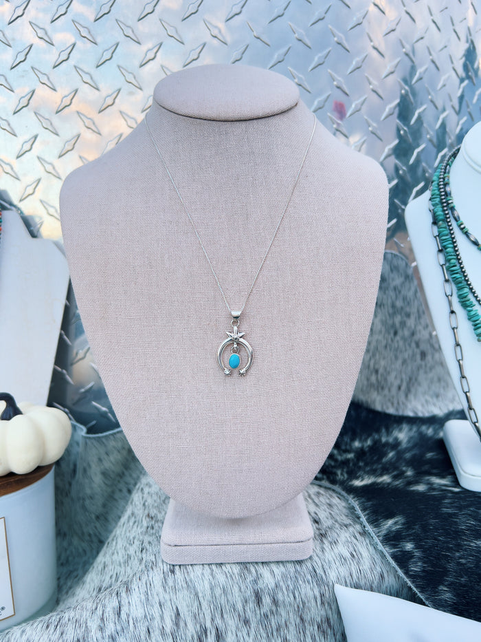 The mini Turquoise Naja necklace